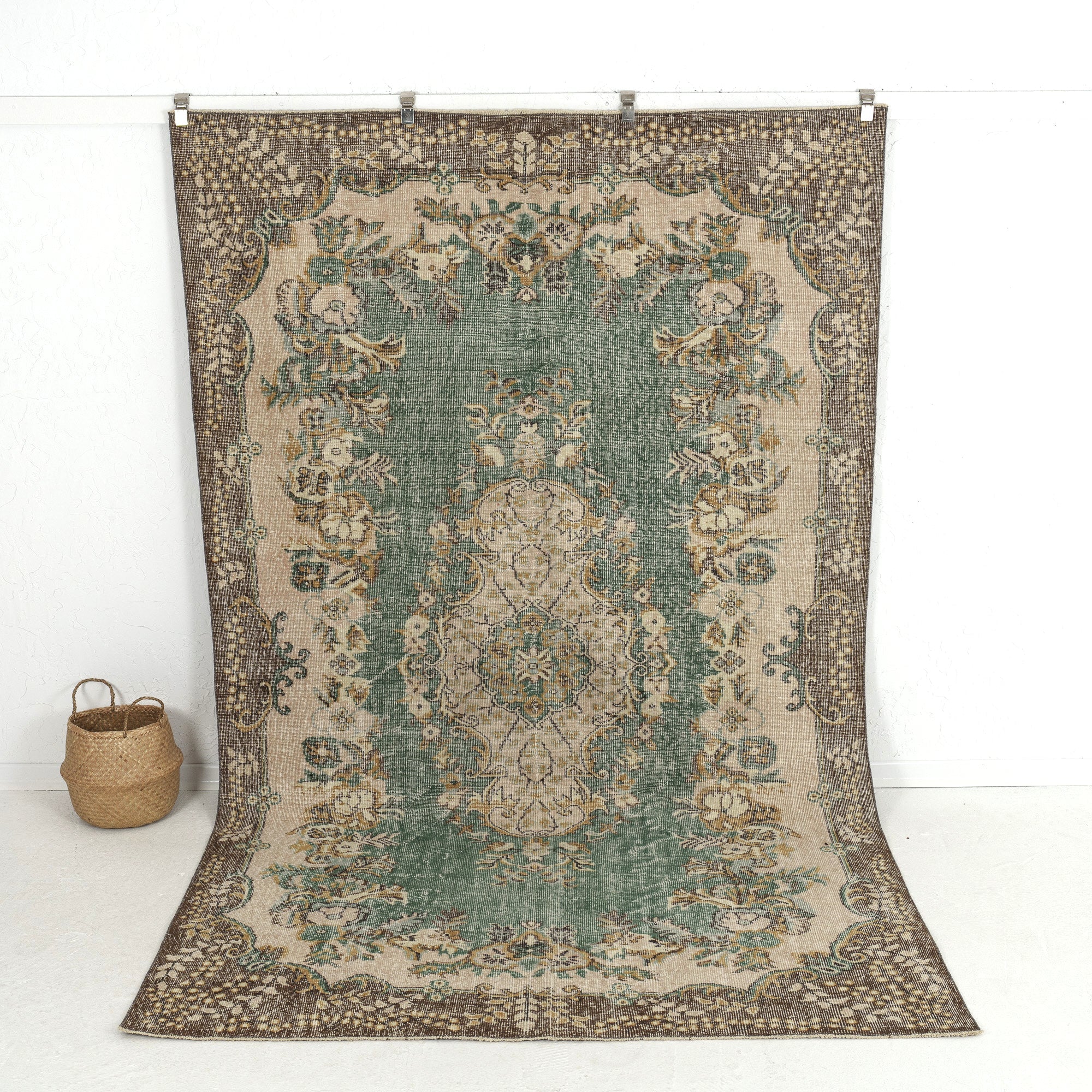 Handmade 6x10 area rug in green, ideal for a cozy living room, bedroom, entryway, office, kitchen & dining