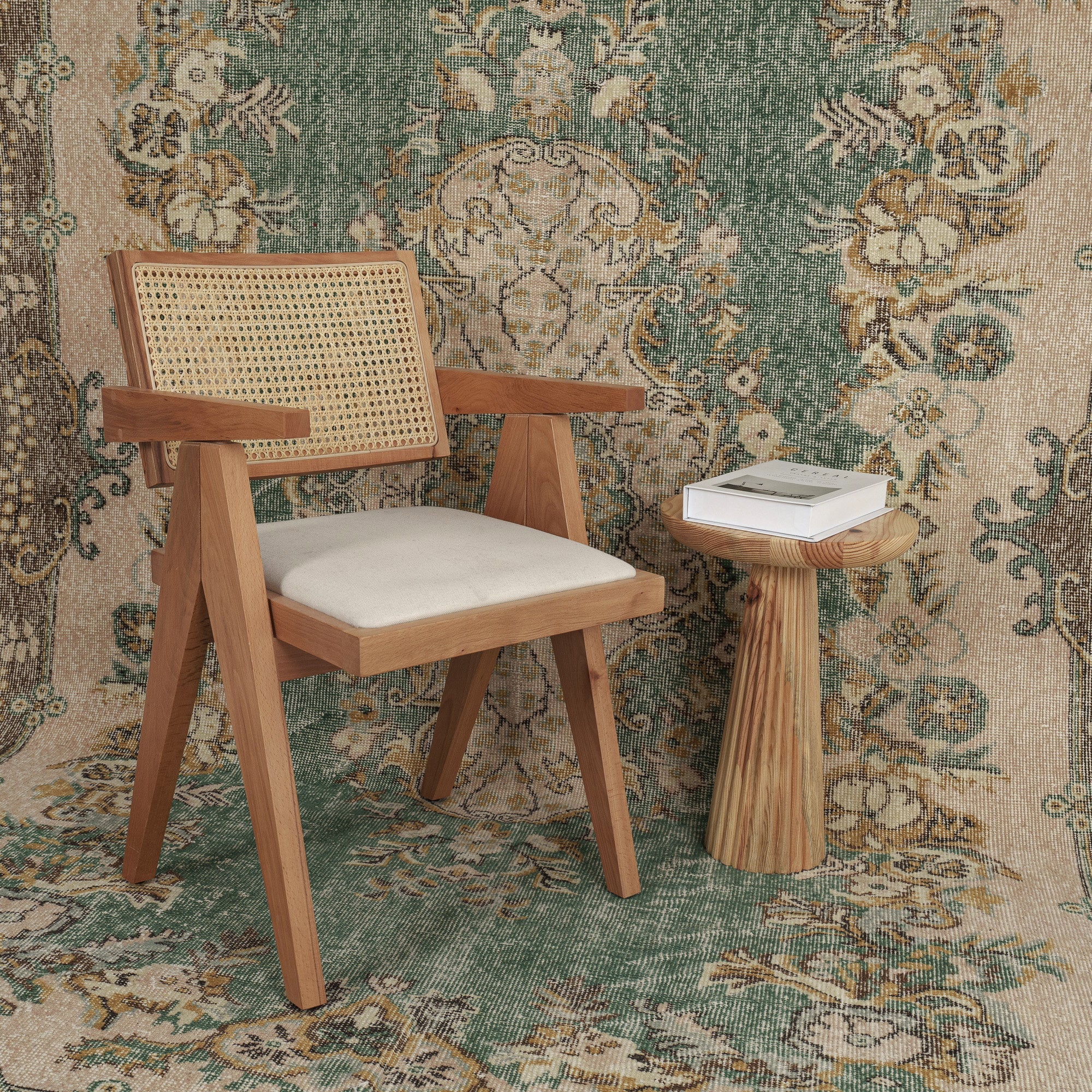 Vintage green 6x10 area rug - adds charm to the living room, bedroom, entryway, office, kitchen & dining