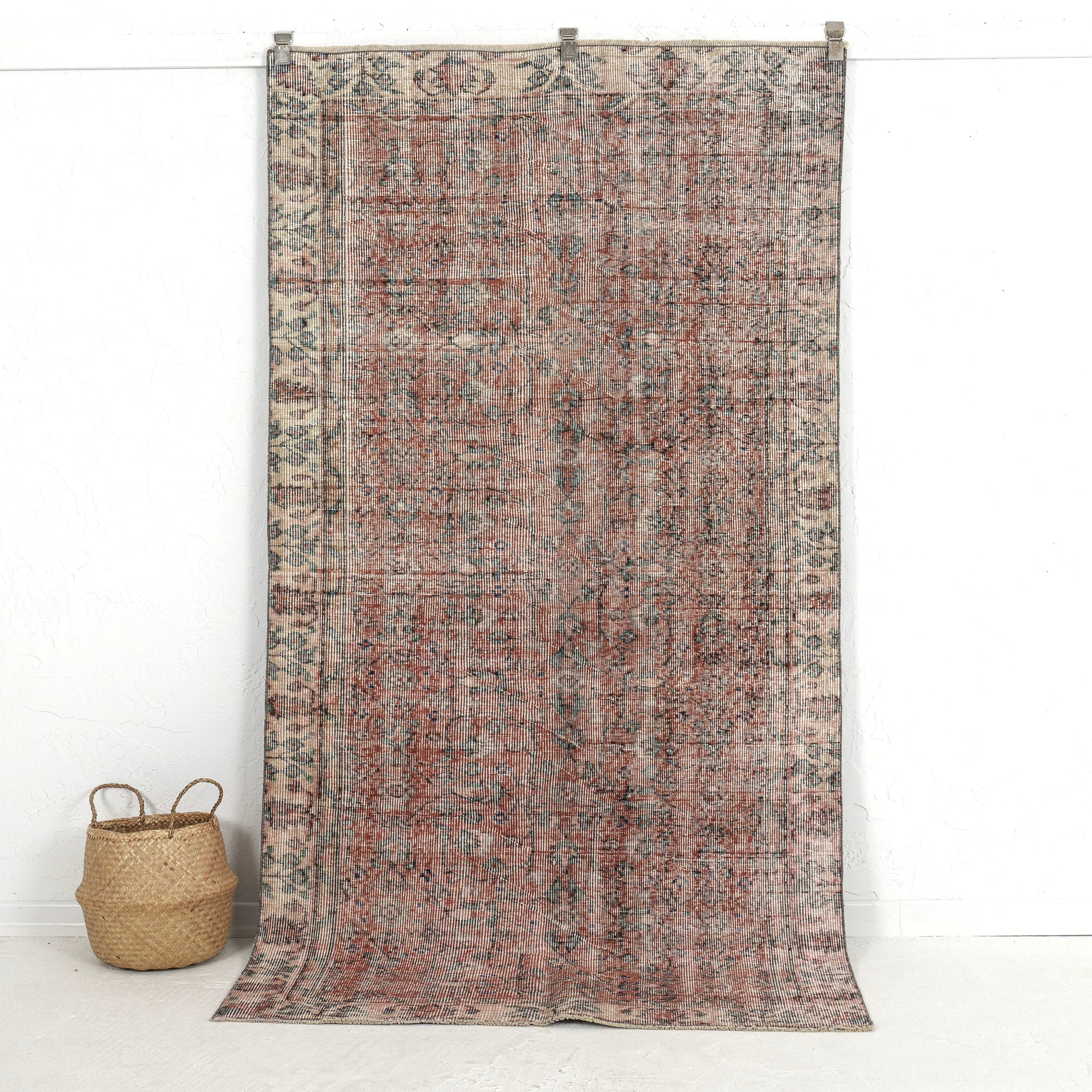 pink vintage 4x8 area rug - perfect for the living room, bedroom, entryway, office, kitchen & dining