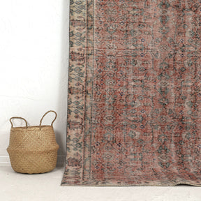 Authentic 4x8 area rug from turkish, in subtle pink tones