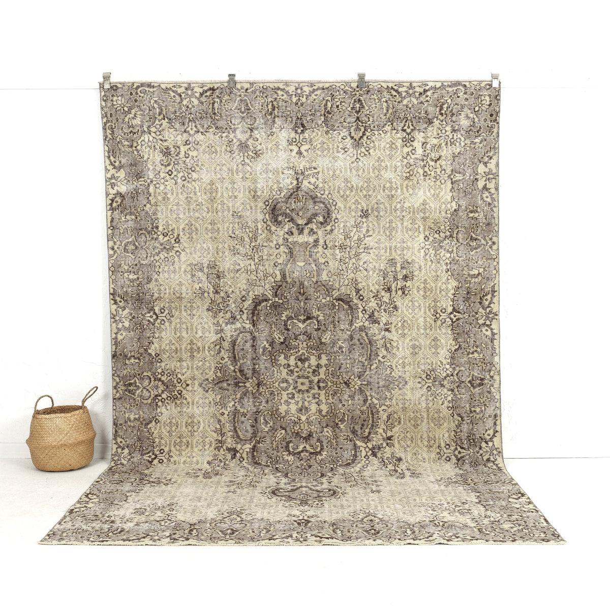 Erylia - Persian Rug, Handcrafted & Timeless
