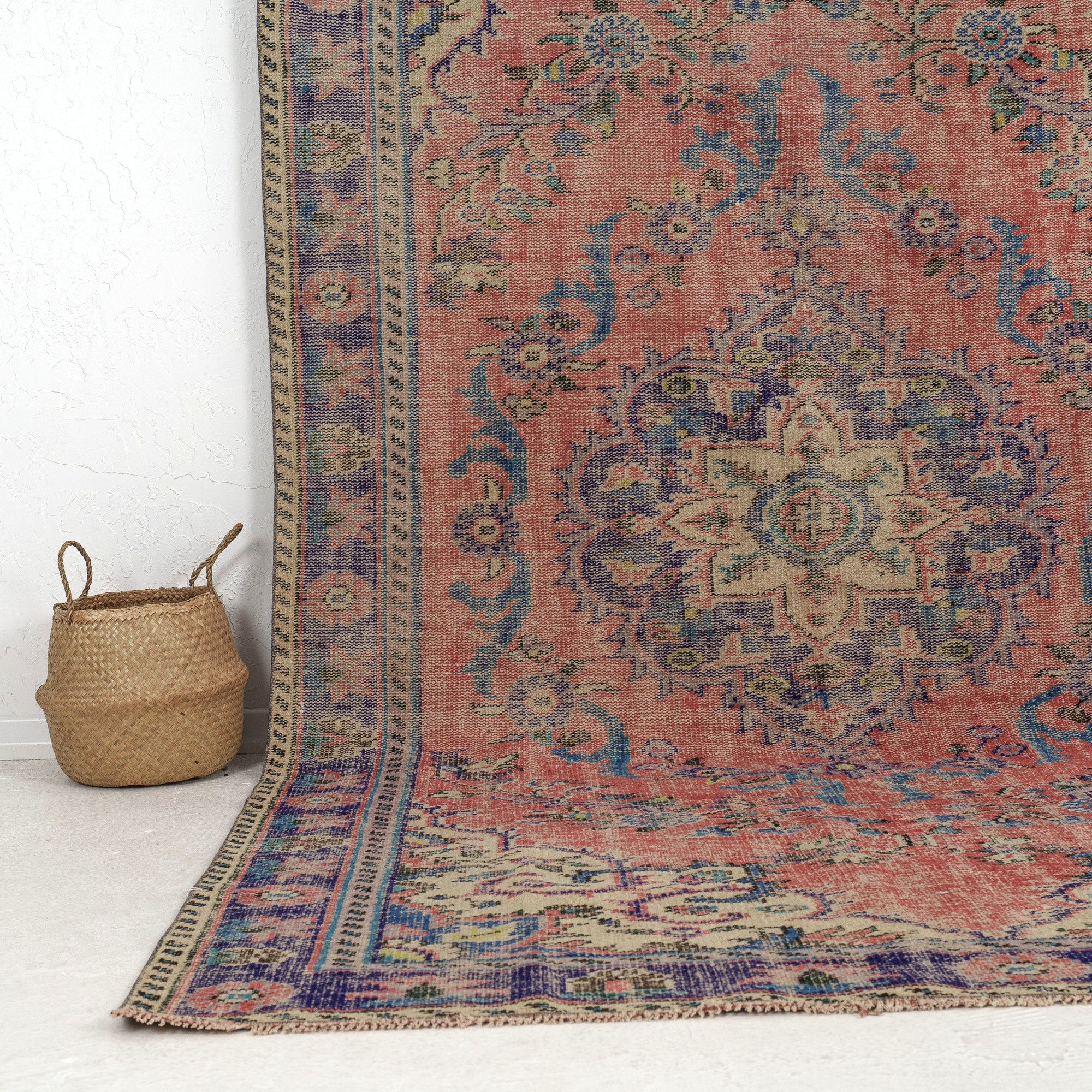 Falyra - Dining Room Rug, Classic Artisan Crafted