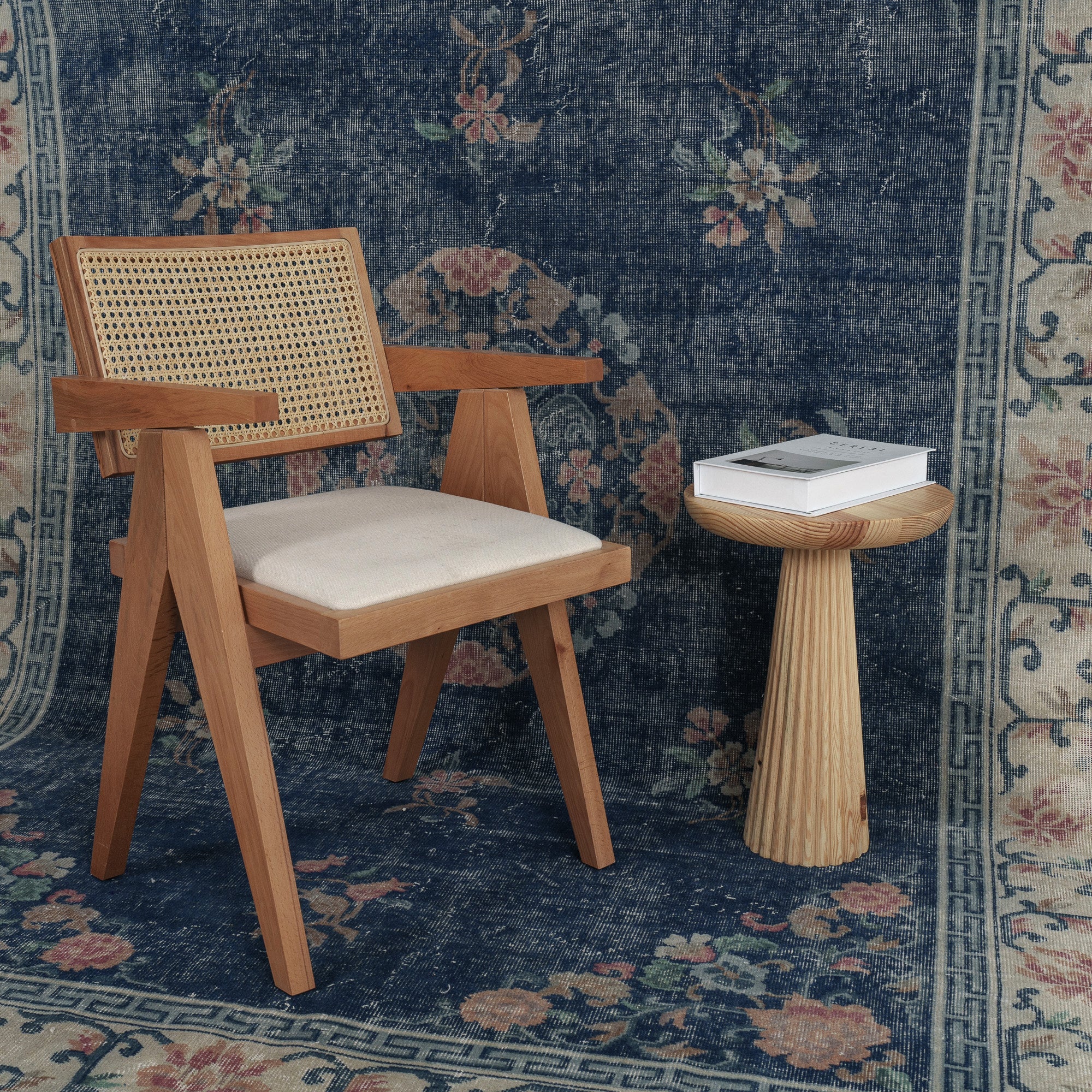 Hilessa - Oriental Vintage Rug, Collector's Edition