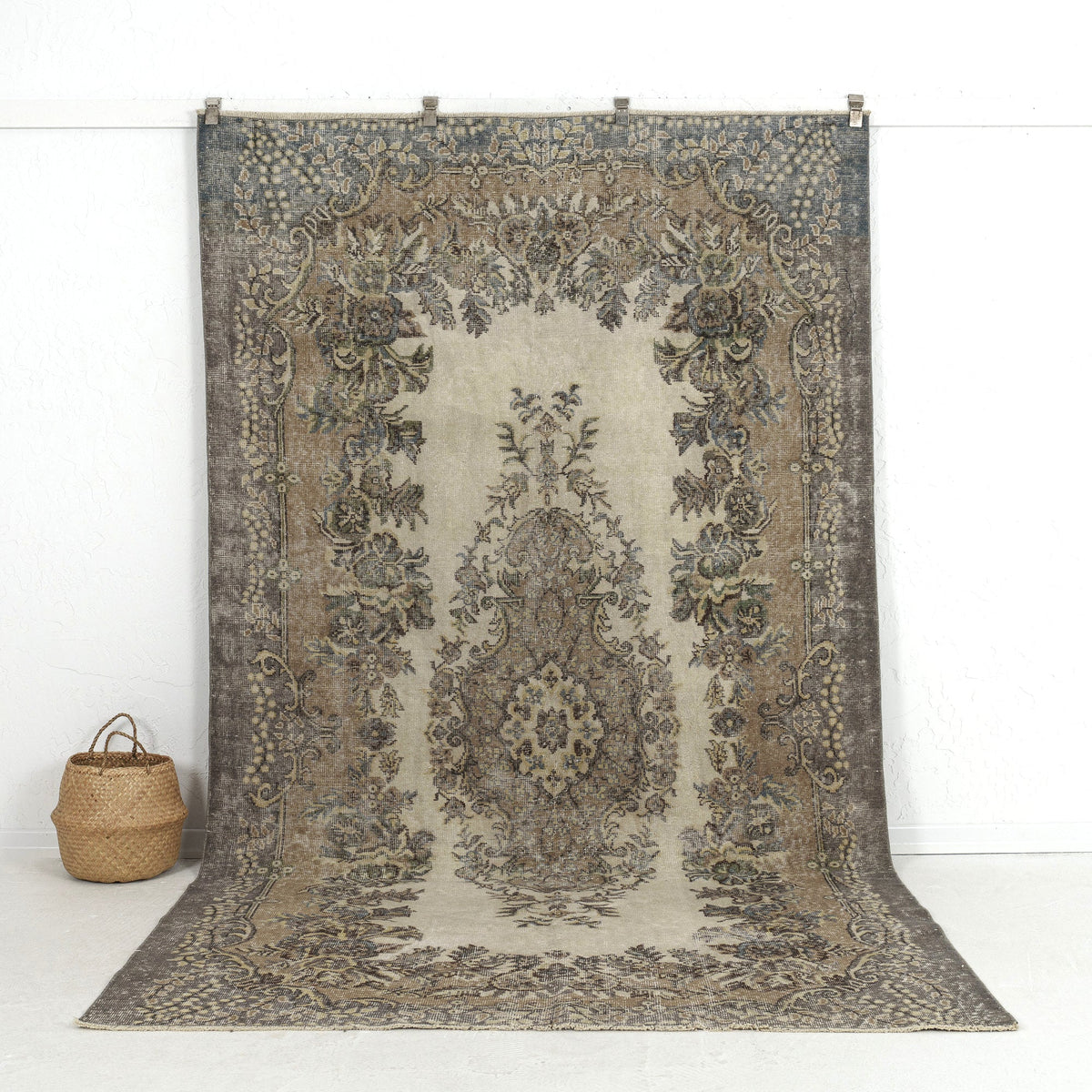 Malivya - Persian Rug, Handcrafted & Timeless