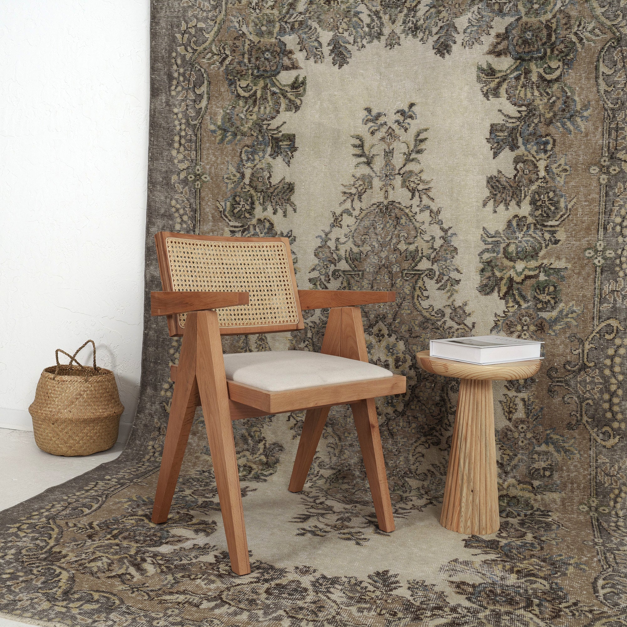 Malivya - Living Room Rug, Elegant & Unique