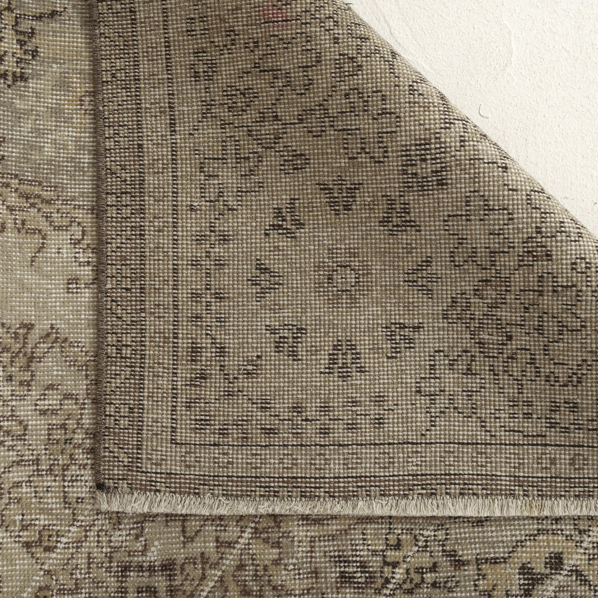 Urelia - Turkish Rug, Authentic and Vintage