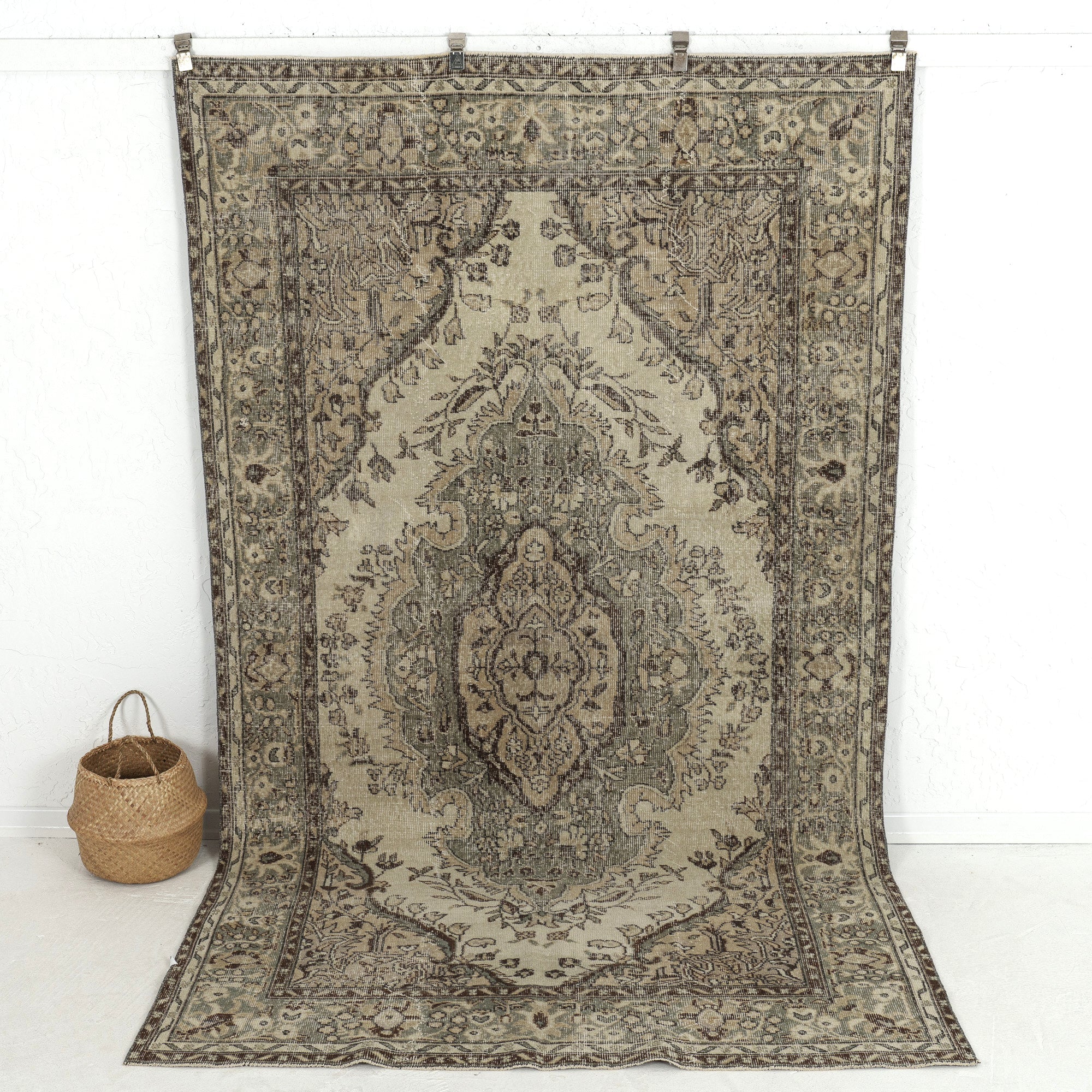 Abbey - Classic Turkish Rug, Vintage Heritage