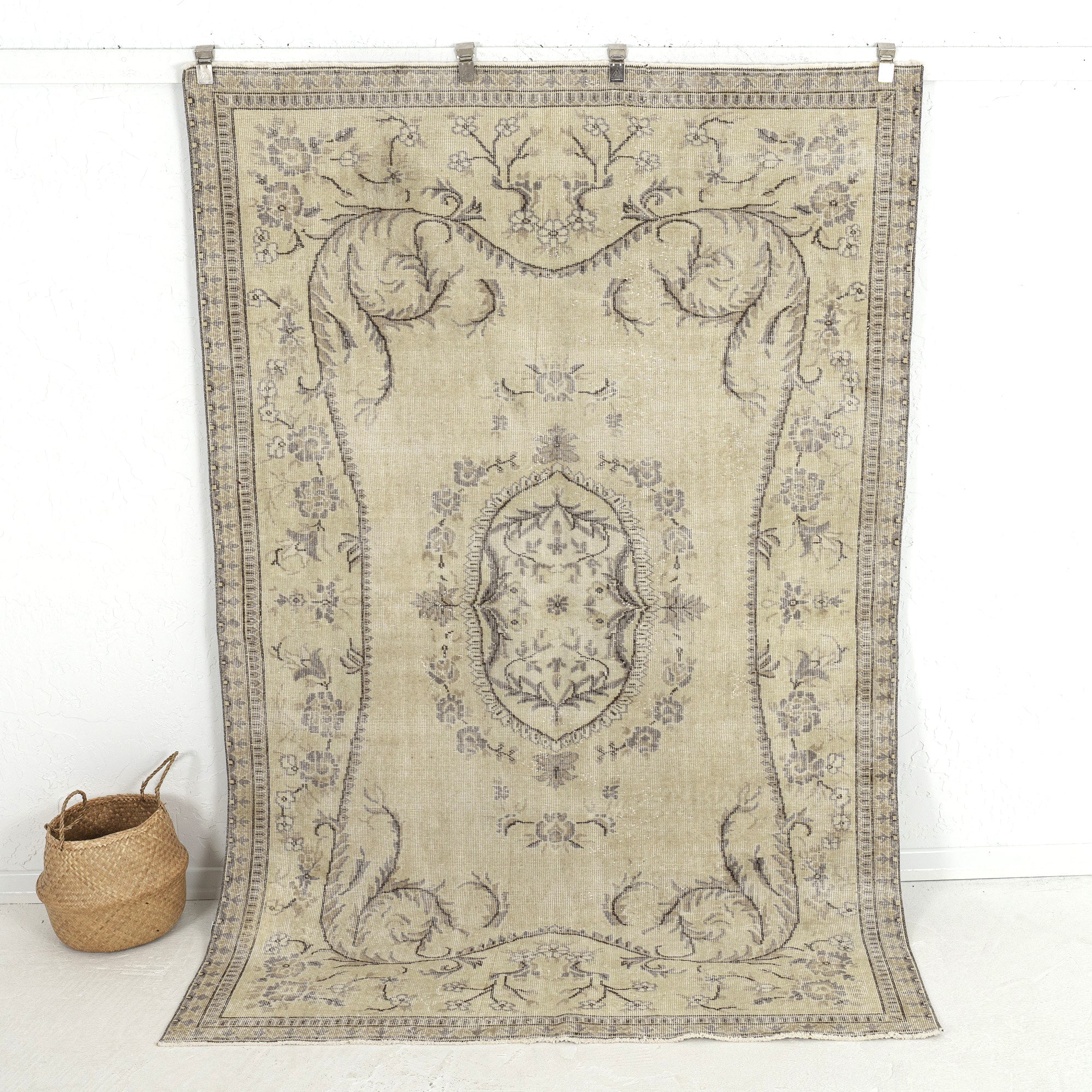 Abella - Classic Turkish Rug, Vintage Heritage
