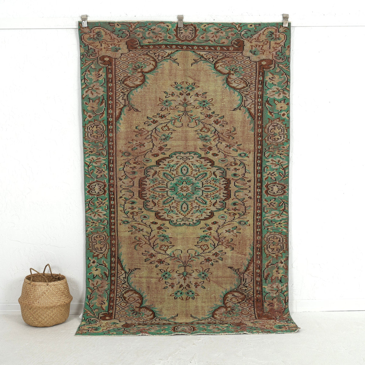 Aimee - Turkish Rug, Authentic and Vintage