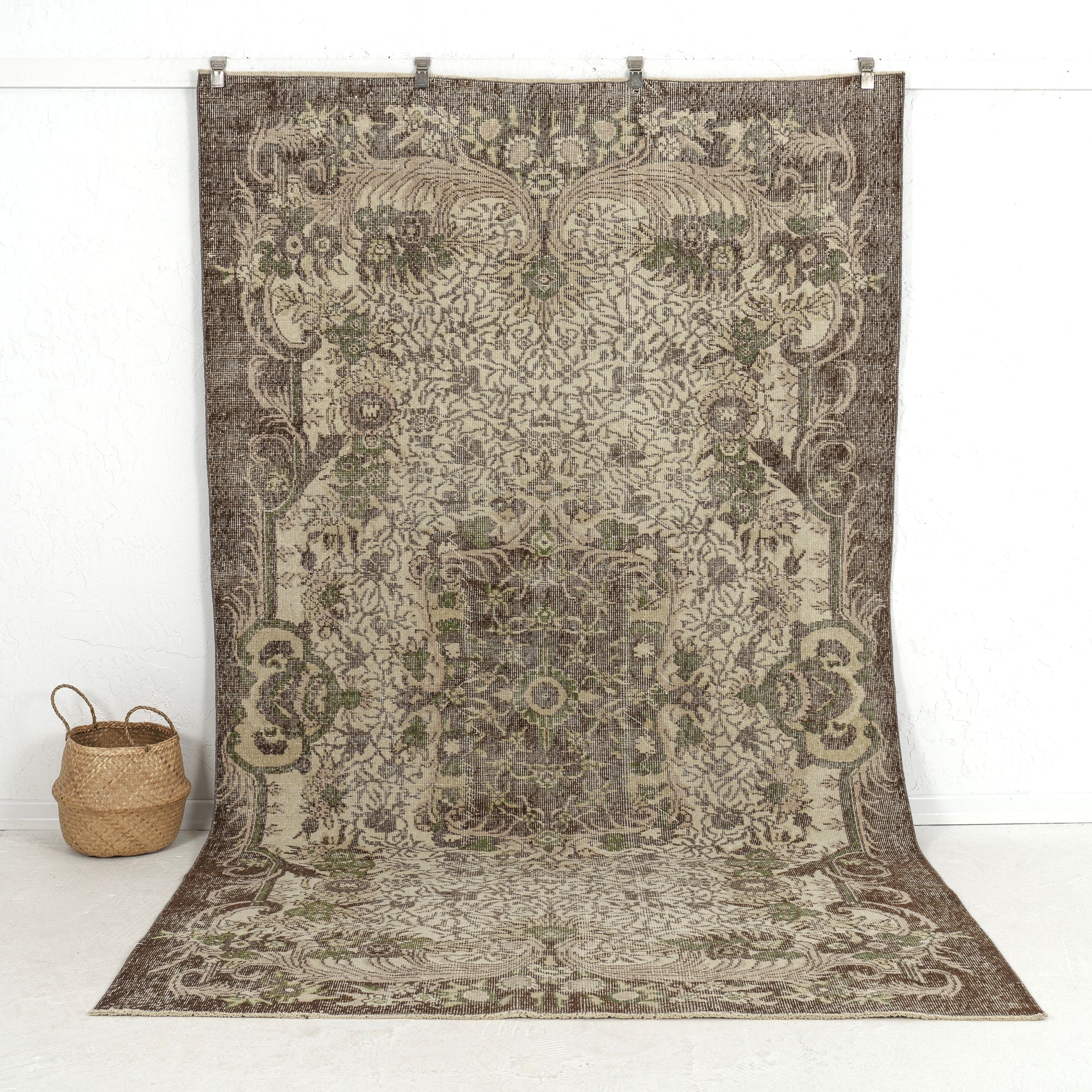 Anemone - Handmade Turkish Rug, Rich in Tradition