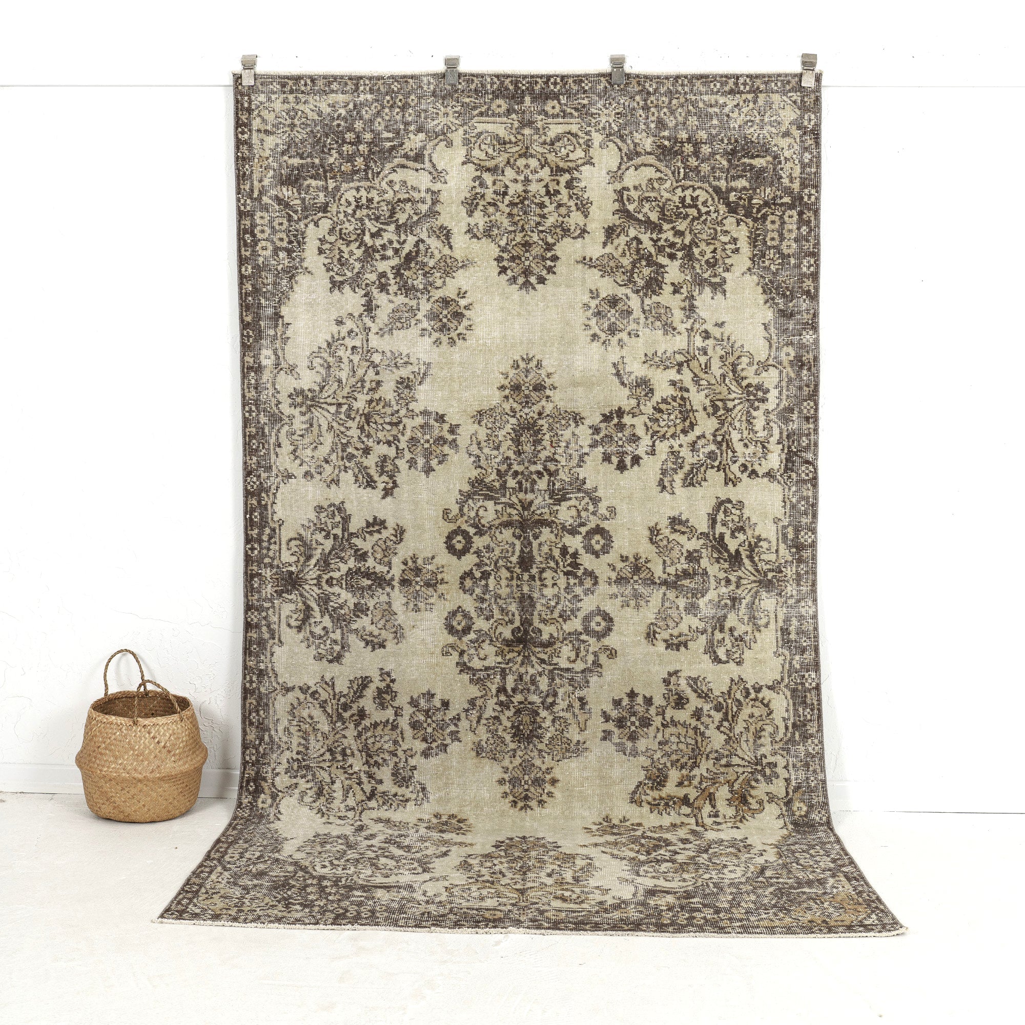 Angelique Rugs 5' x 9' - Vintage Turkish Area Rug, Beige - Angelique | Kuden Rugs