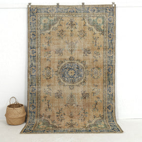 Anwen - Living Room Rug, Elegant & Unique
