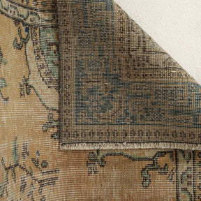 Anwen - Persian Rug, Handcrafted & Timeless