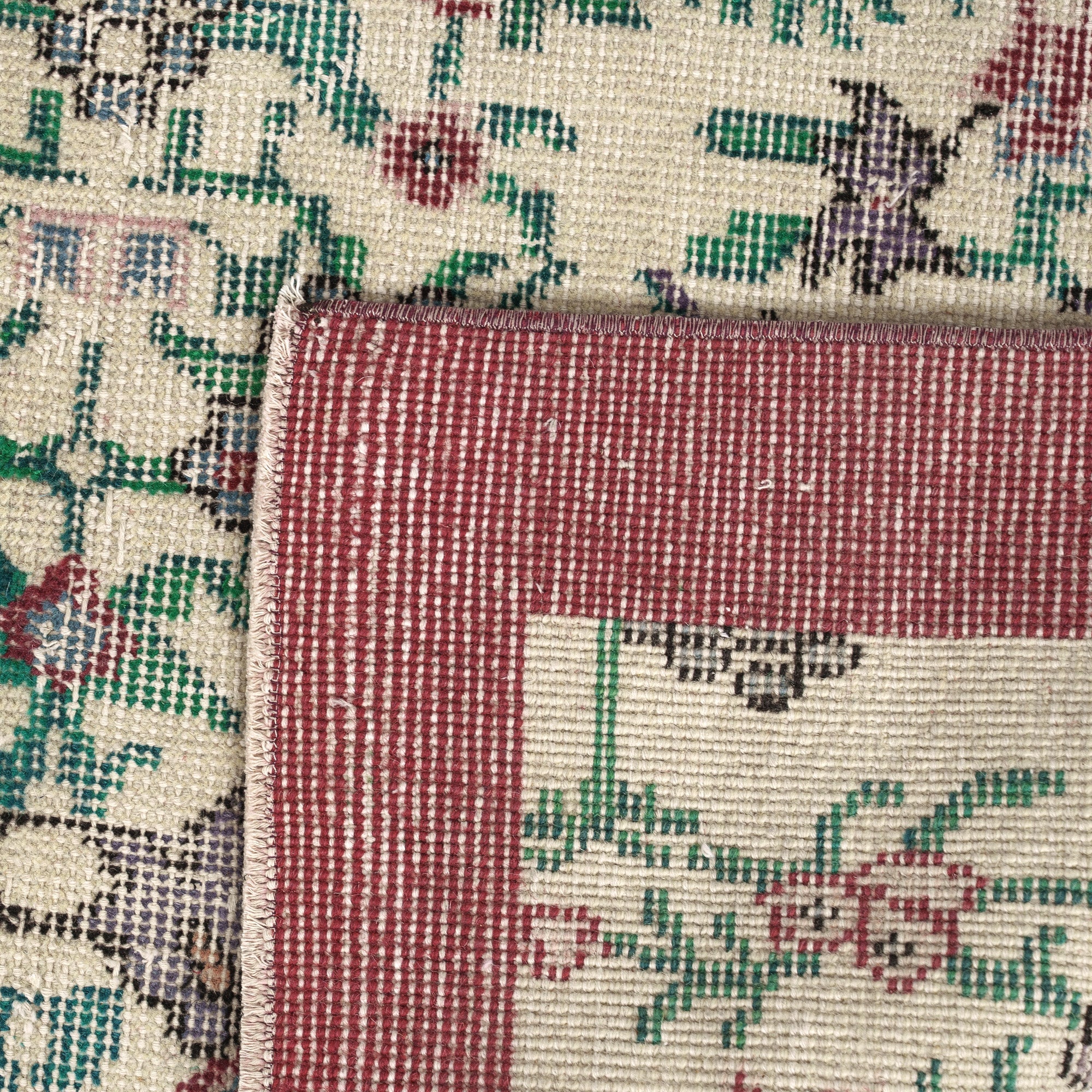 Libeth - Elegant Living Room Rug, Antique Charm