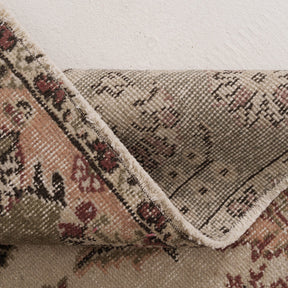 5x9 Vintage Rug