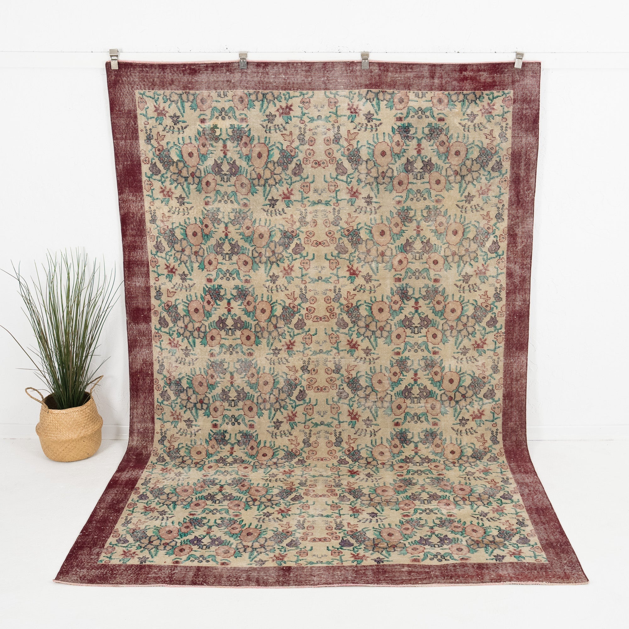 Thalirae - Vintage Turkish Area Rug