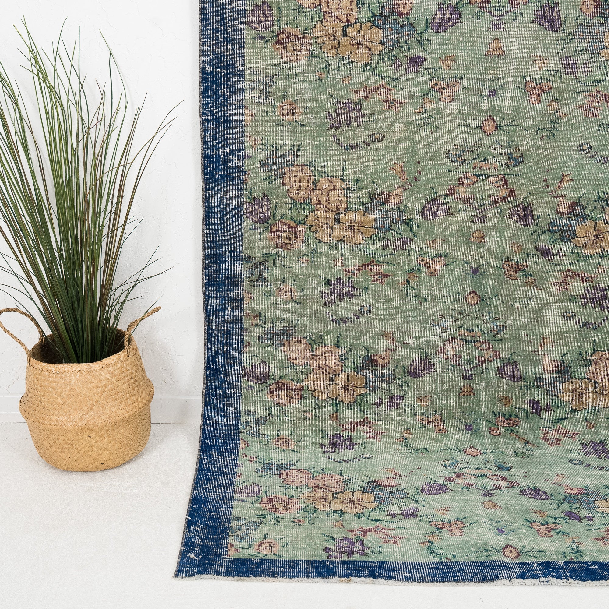 Valestra - Vintage Turkish Area Rug