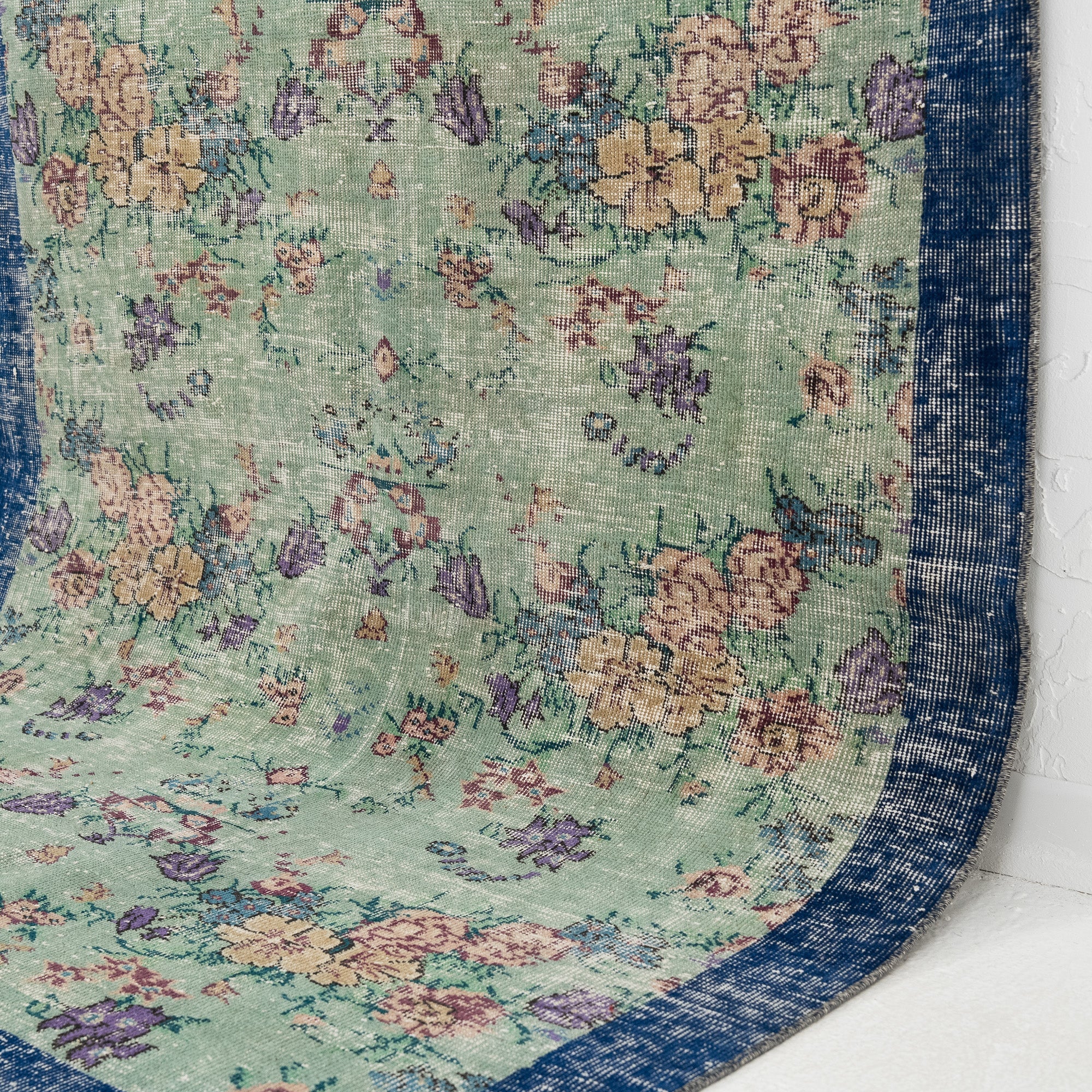 Valestra - Vintage Turkish Area Rug