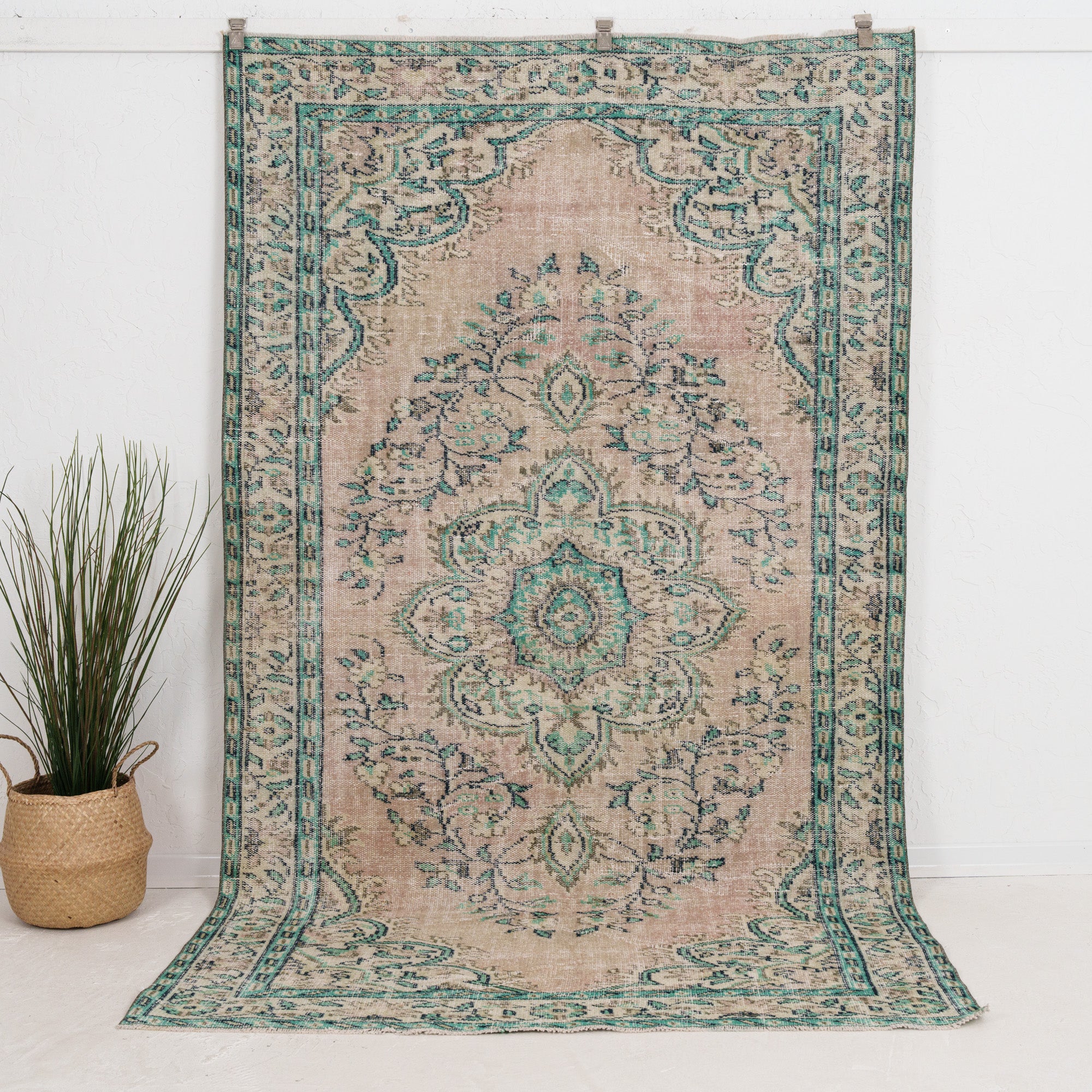 Felarise - Vintage Turkish Area Rug