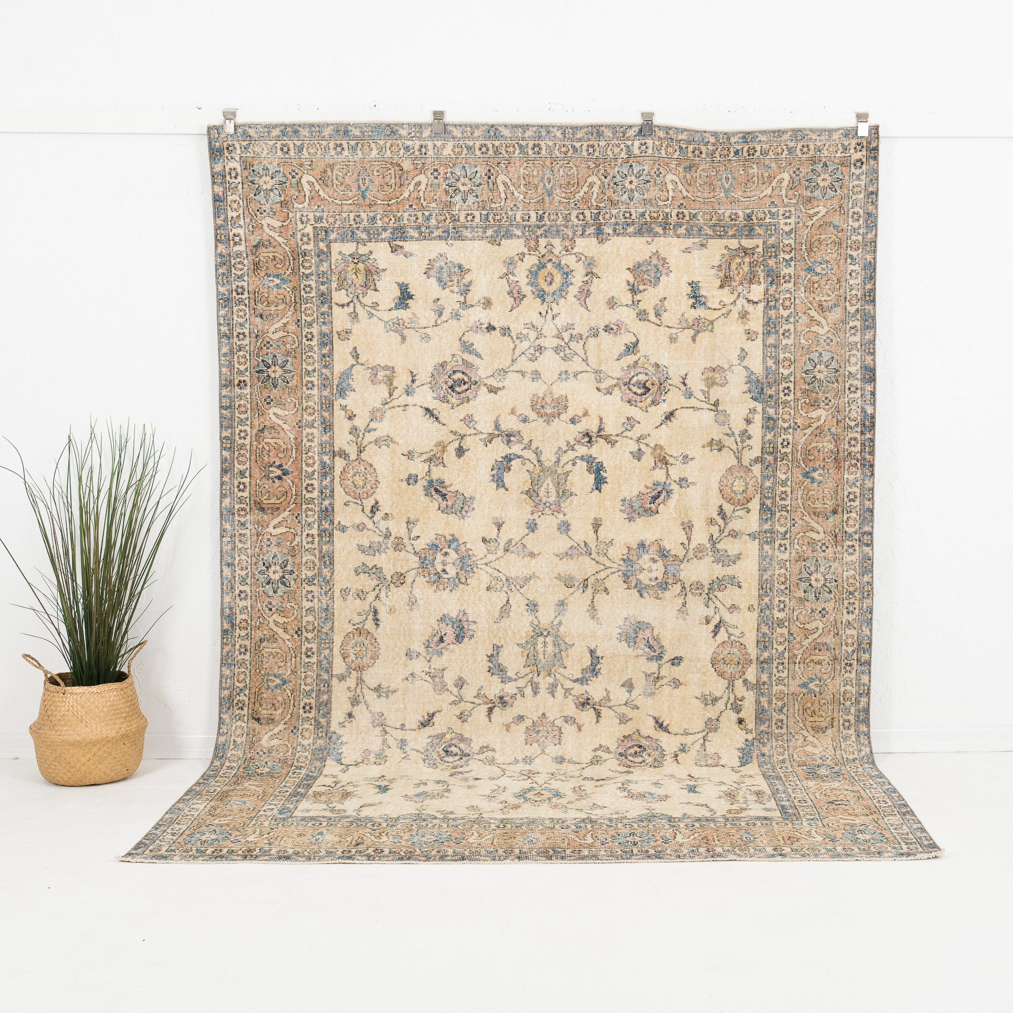 Daevina - Vintage Turkish Area Rug