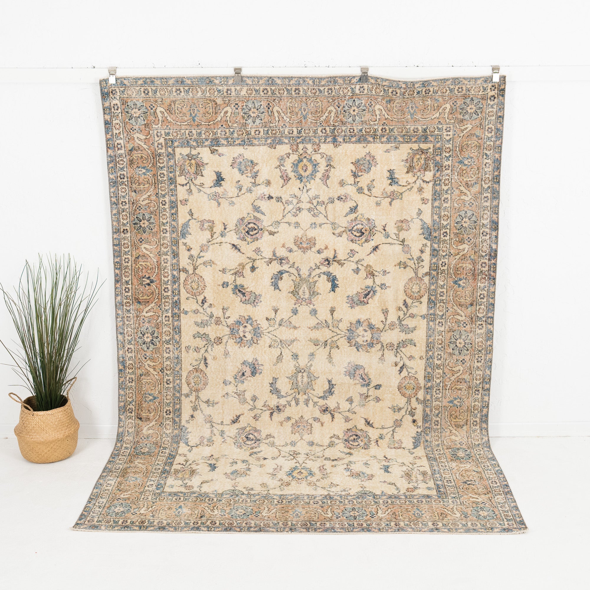 Daevina - Vintage Turkish Area Rug