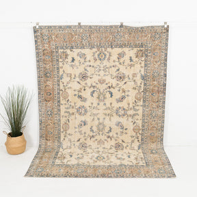 Daevina - Vintage Turkish Area Rug