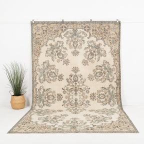 Vaelina - Vintage Turkish Area Rug