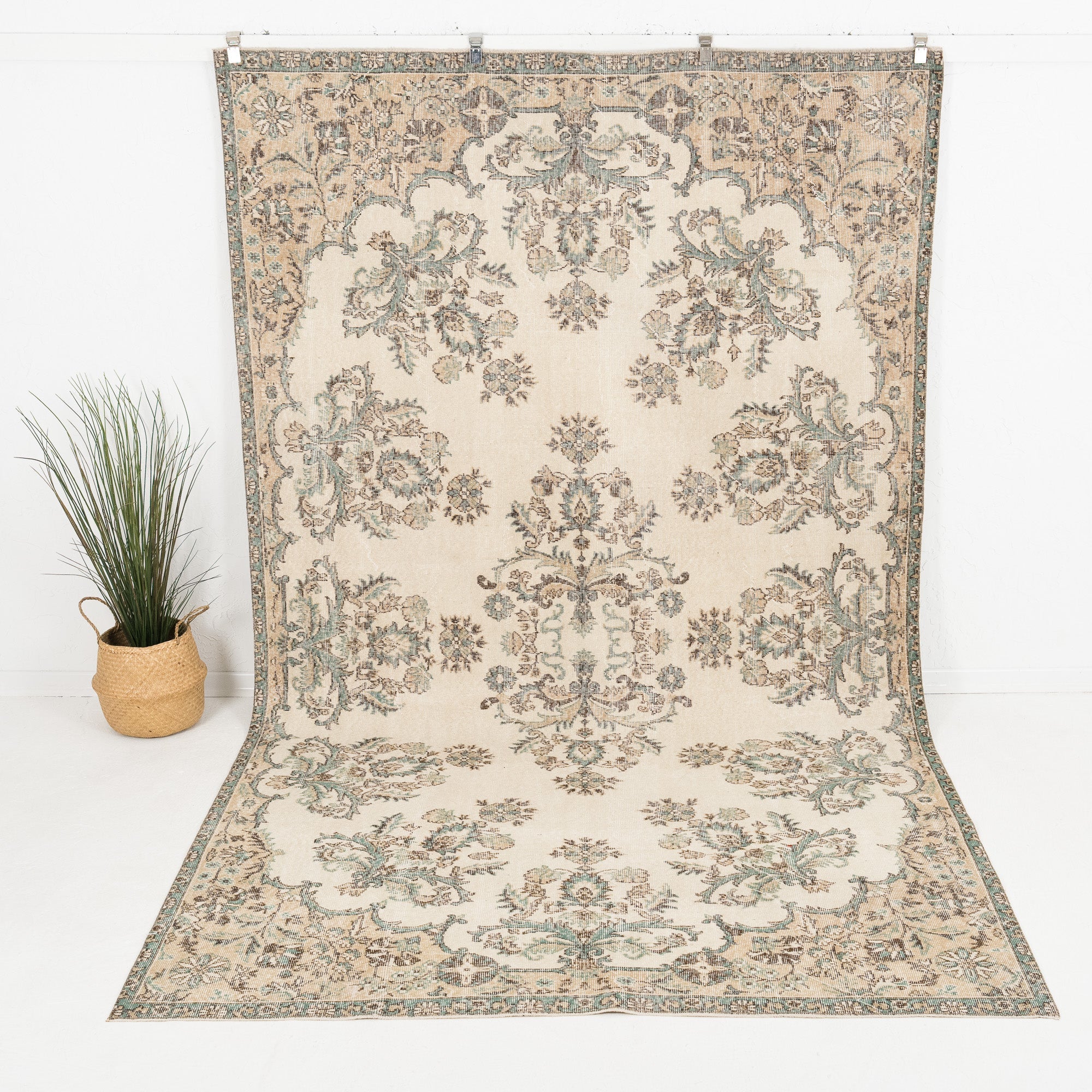 Vaelina - Vintage Turkish Area Rug
