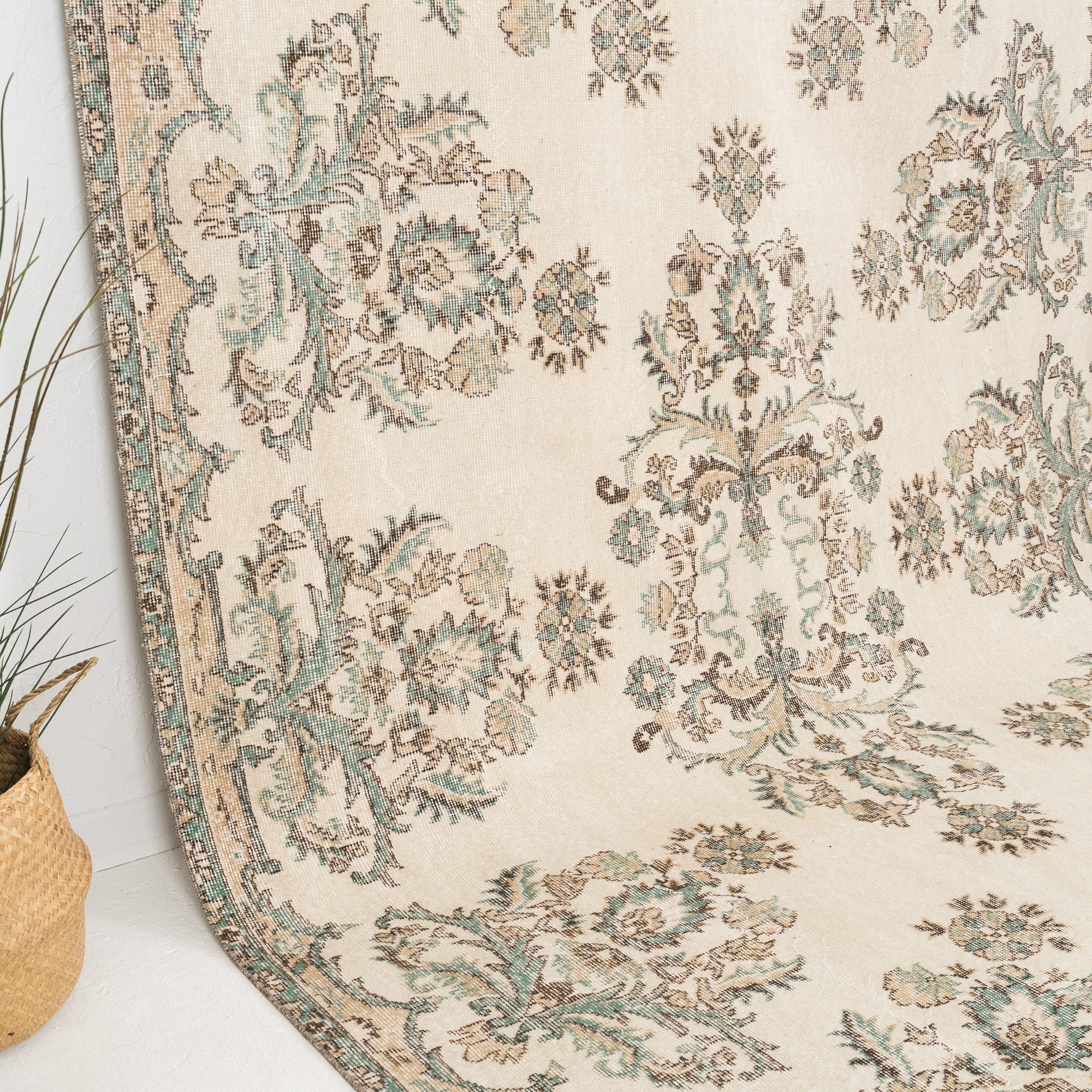 Vaelina - Vintage Turkish Area Rug