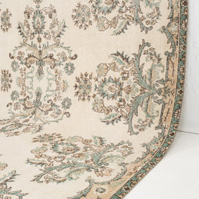 Vaelina - Vintage Turkish Area Rug