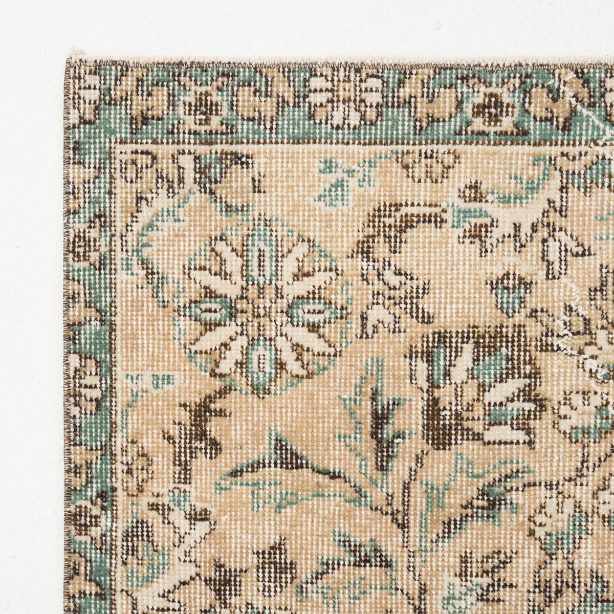 Vaelina - Vintage Turkish Area Rug