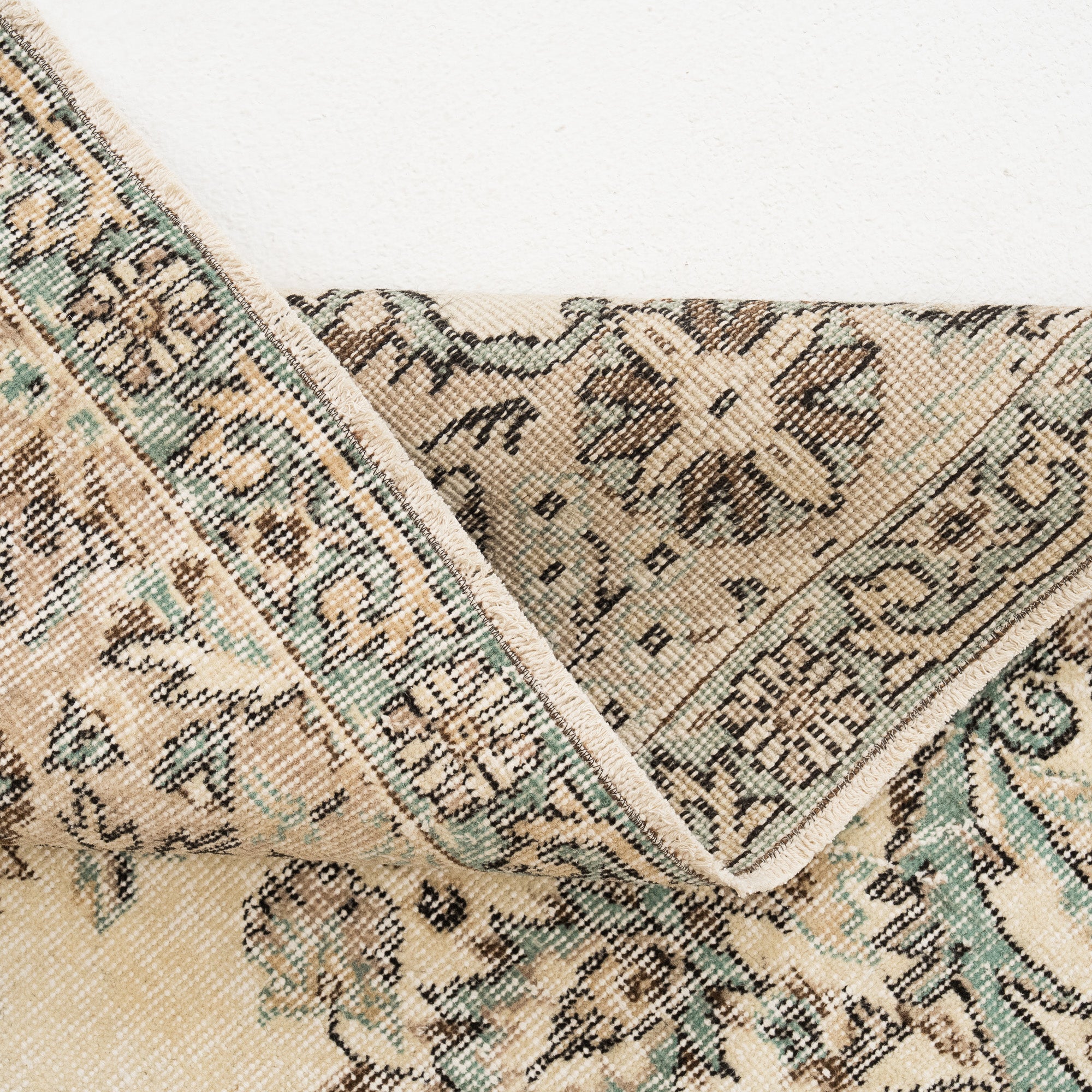 Serenique - Vintage Turkish Area Rug