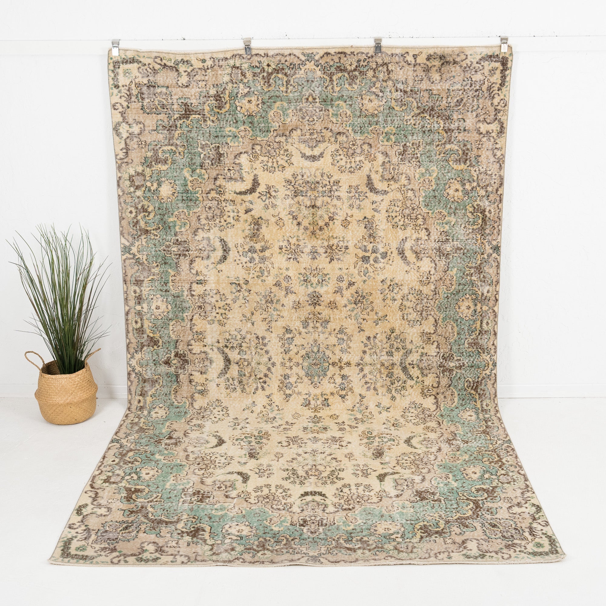 Yseline - Vintage Turkish Area Rug