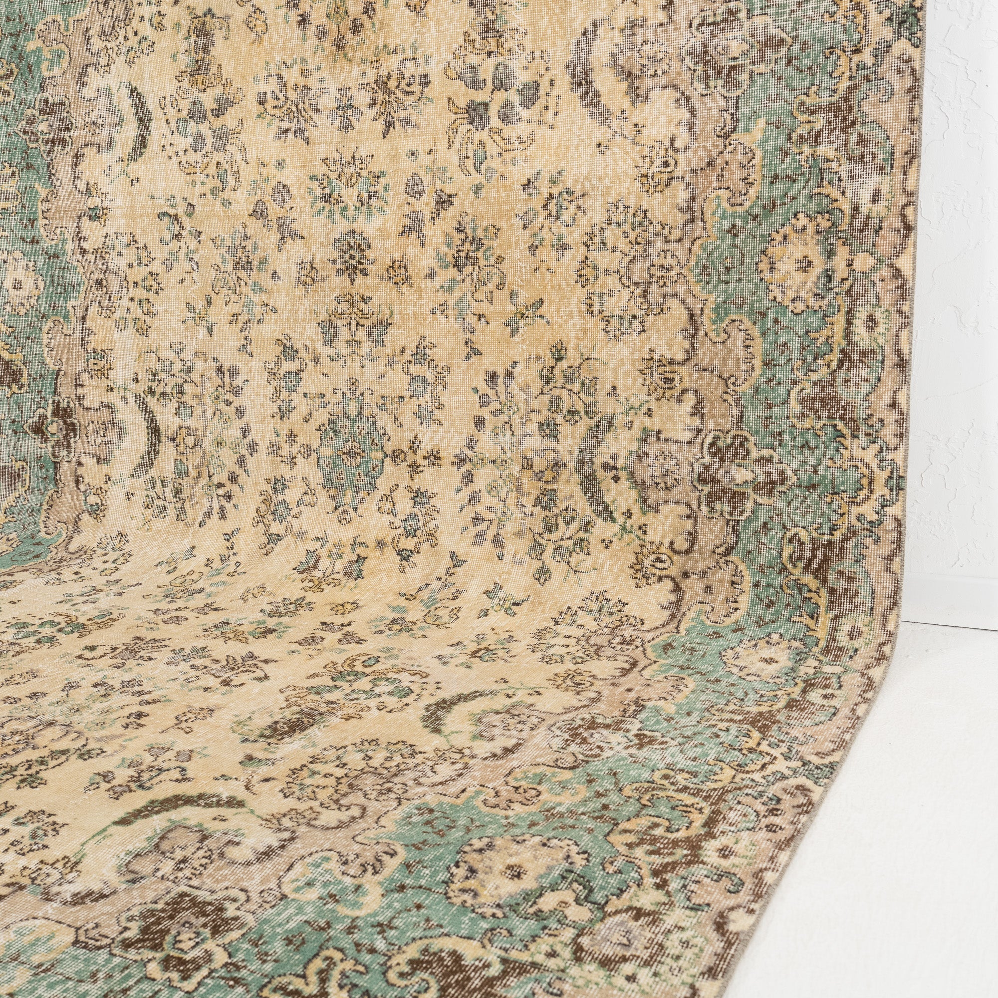 Yseline - Vintage Turkish Area Rug