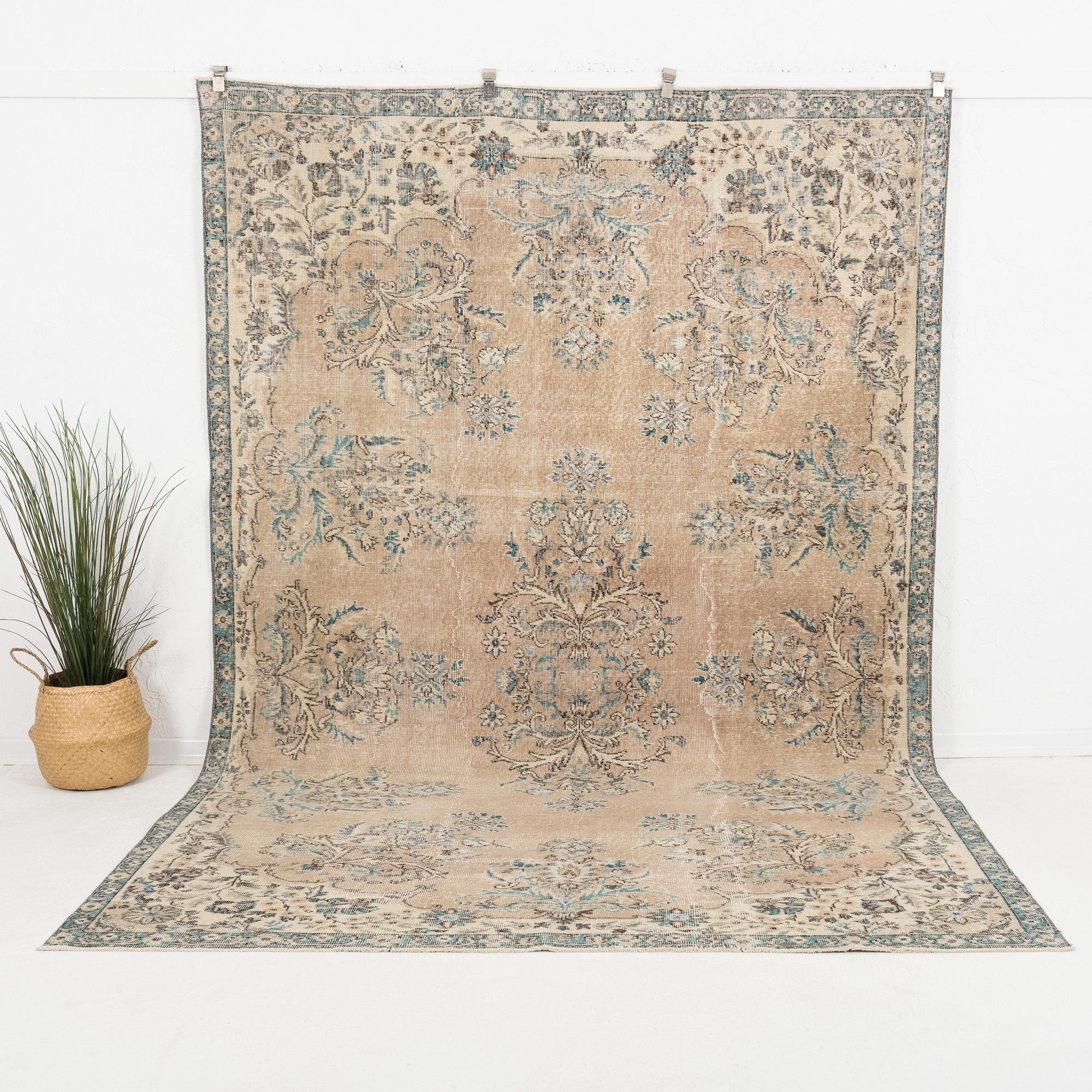 Kasirya - Vintage Turkish Area Rug