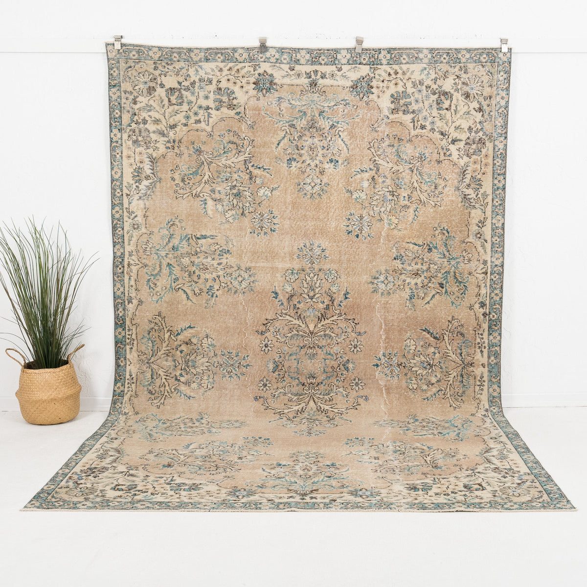 Kasirya - Vintage Turkish Area Rug
