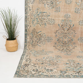 Kasirya - Vintage Turkish Area Rug