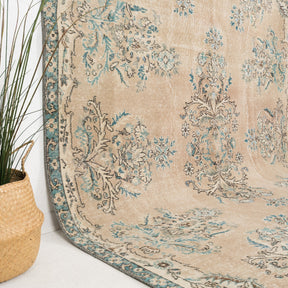 Kasirya - Vintage Turkish Area Rug