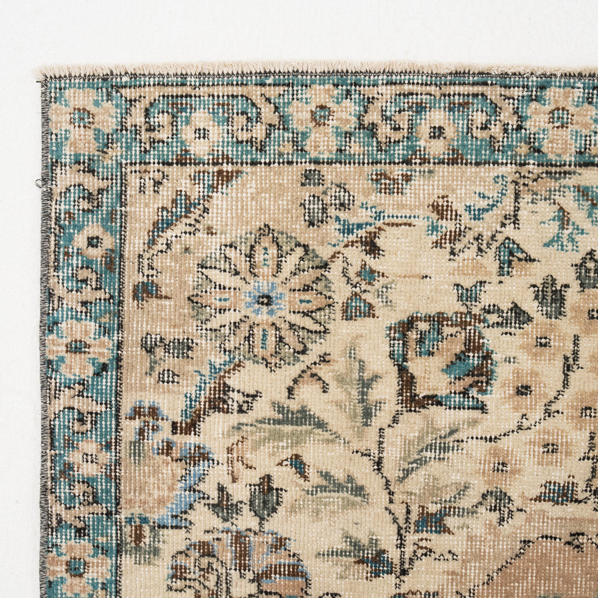 Kasirya - Vintage Turkish Area Rug