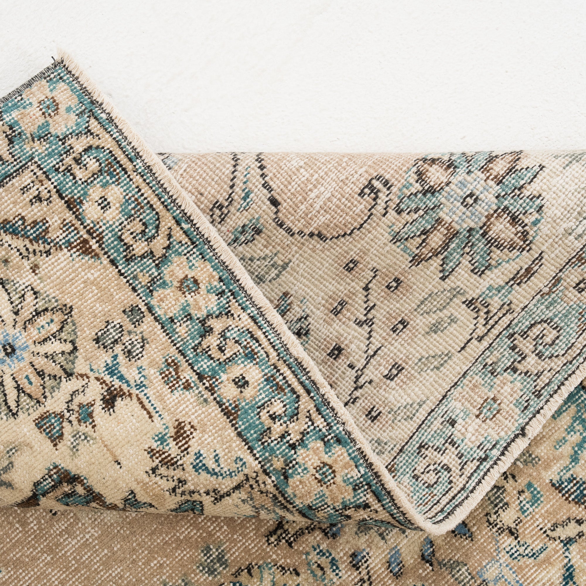 Kasirya - Vintage Turkish Area Rug