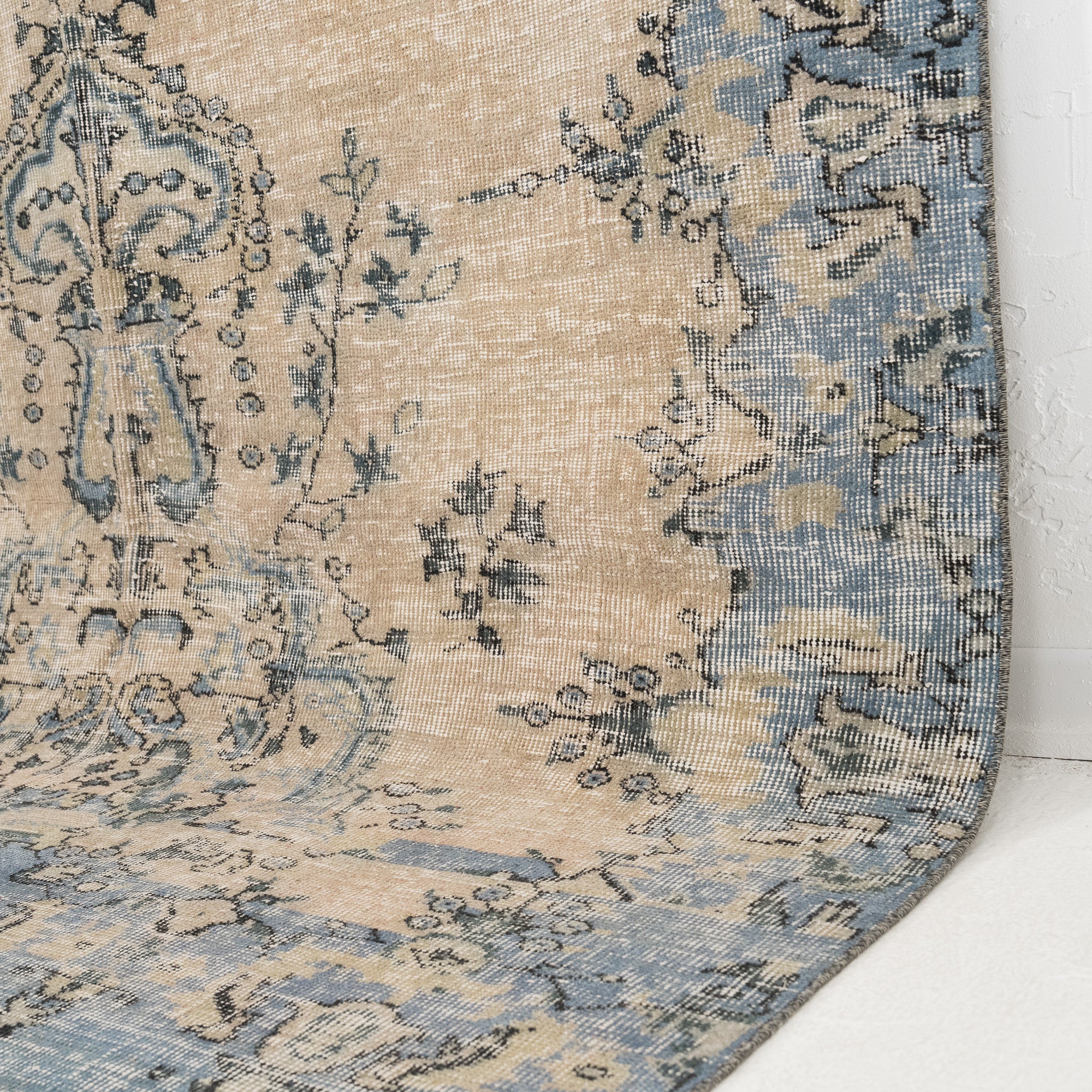 Calisyn - Vintage Turkish Area Rug