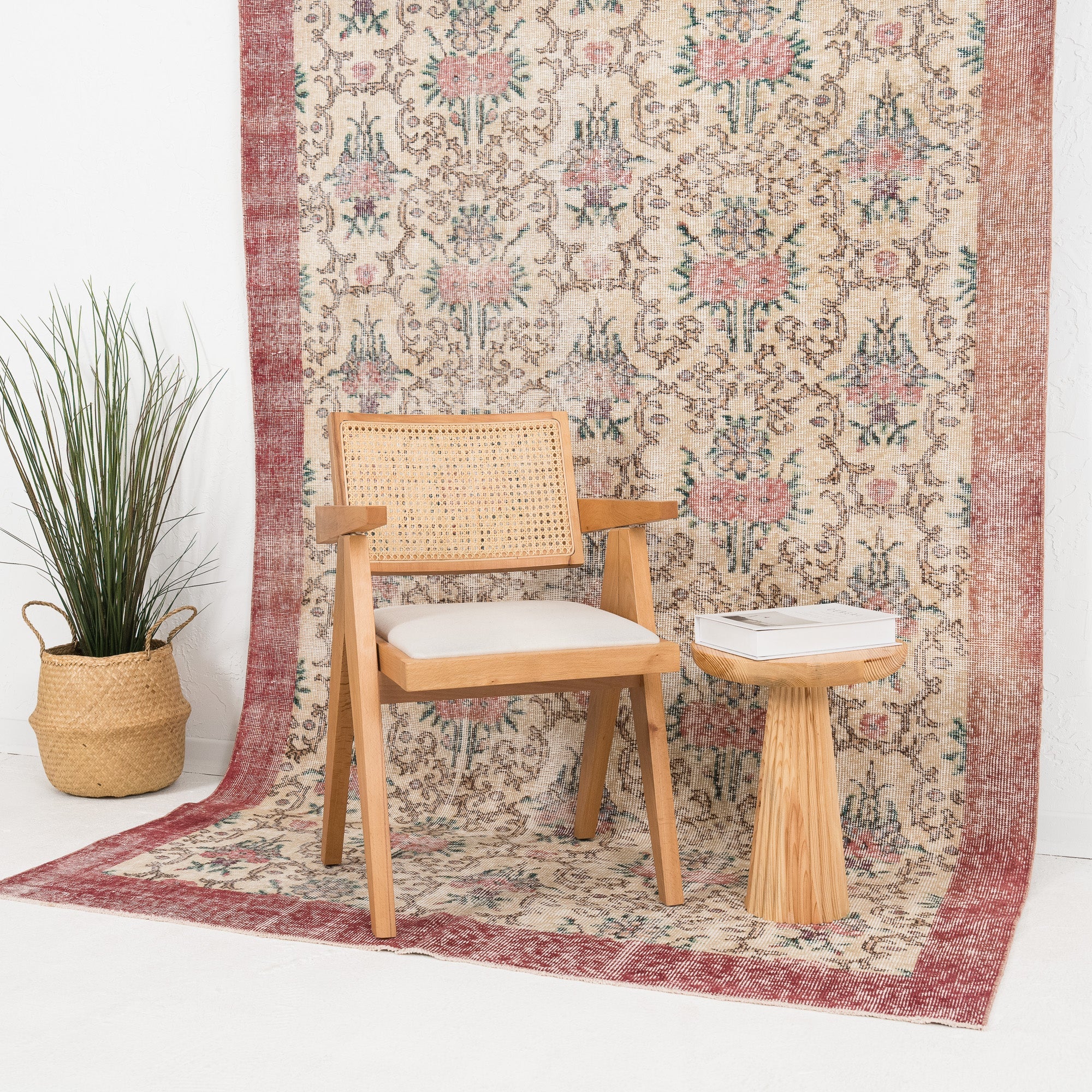 Arisynna - Vintage Turkish Area Rug