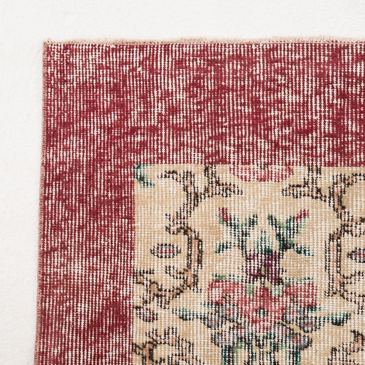 Arisynna - Vintage Turkish Area Rug