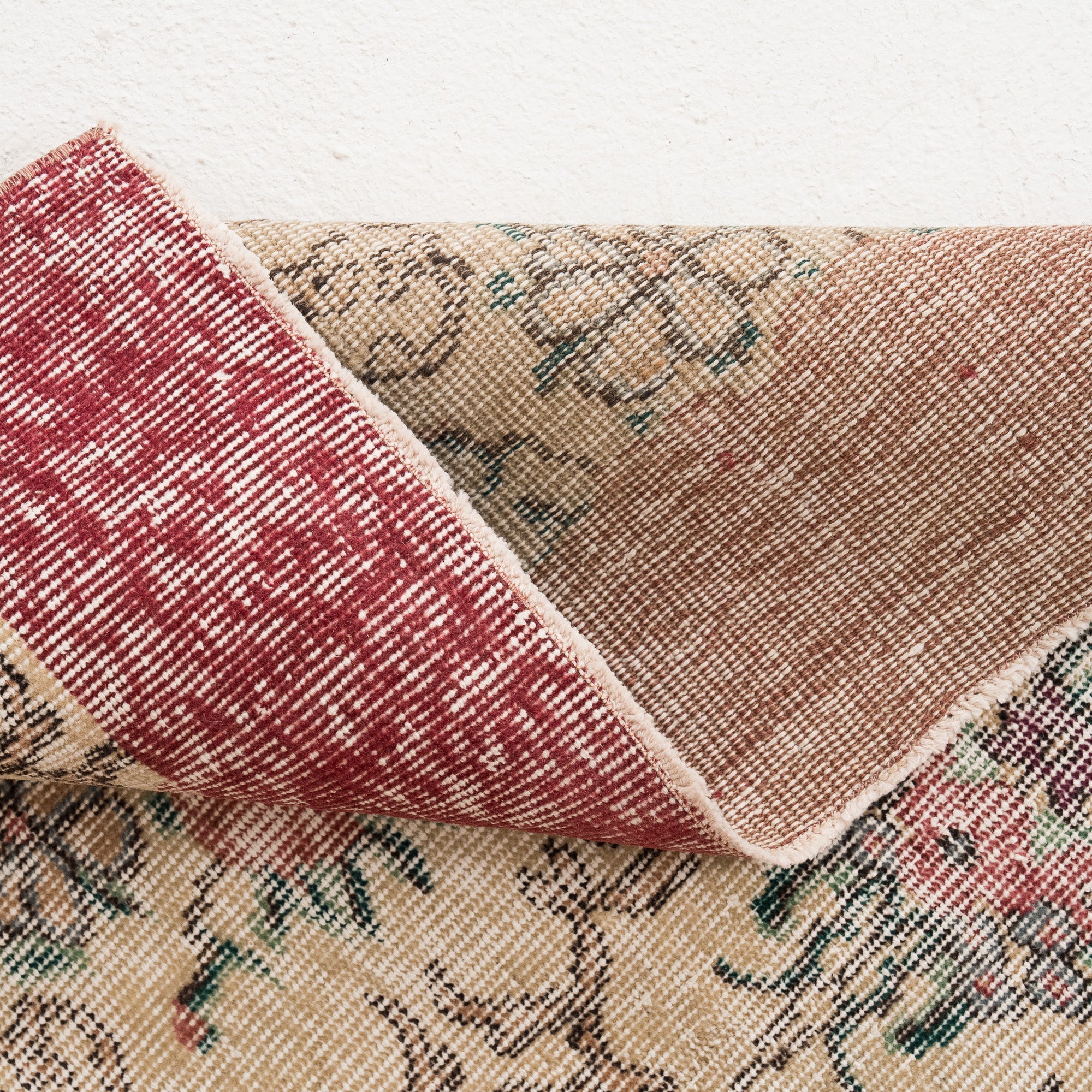 Arisynna - Vintage Turkish Area Rug
