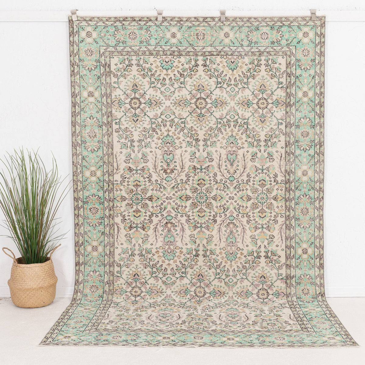 6' x 9' - Vintage Turkish Area Rug, Green - Delinine | Kuden Rugs