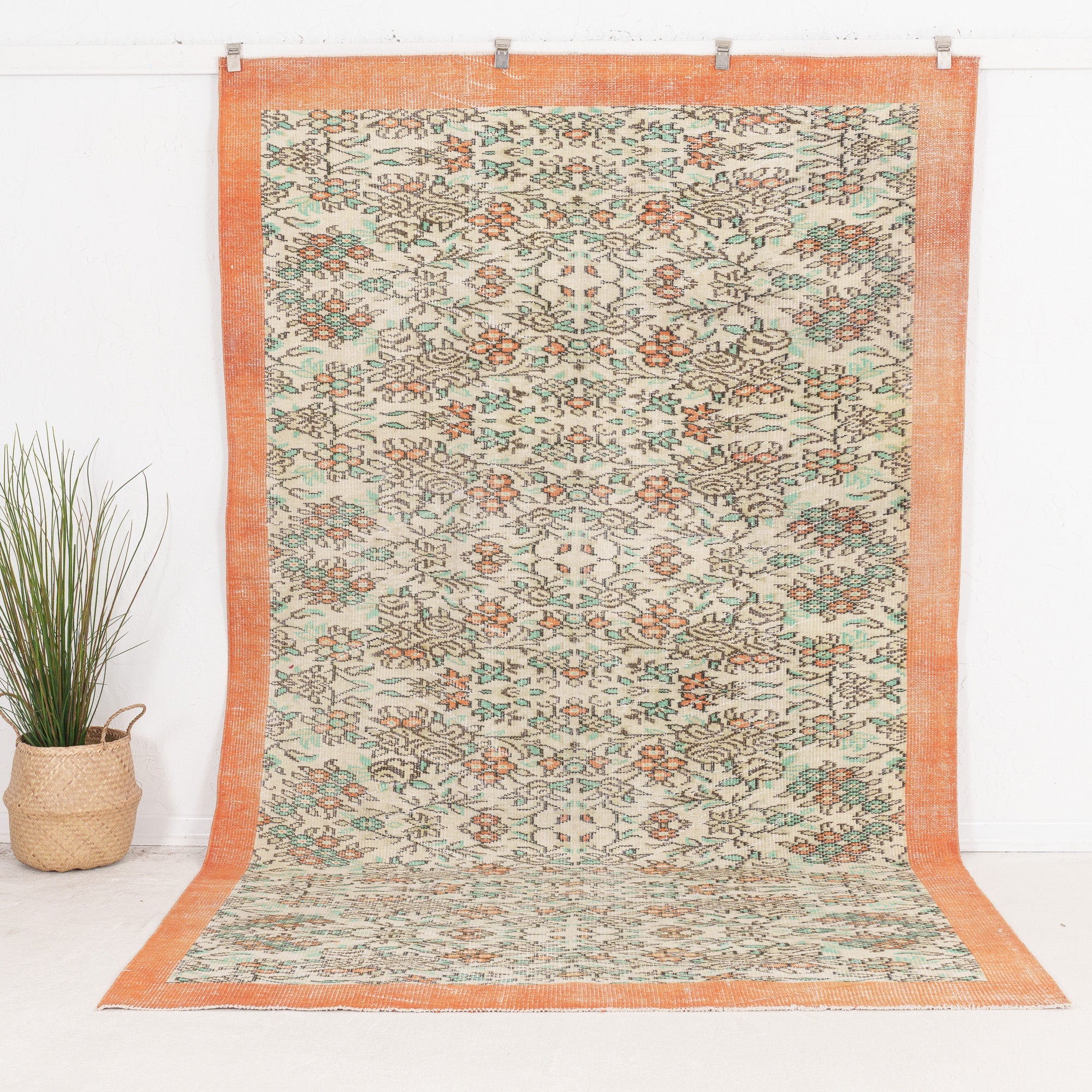 Xaerisess - Vintage Turkish Area Rug