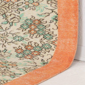 Xaerisess - Vintage Turkish Area Rug