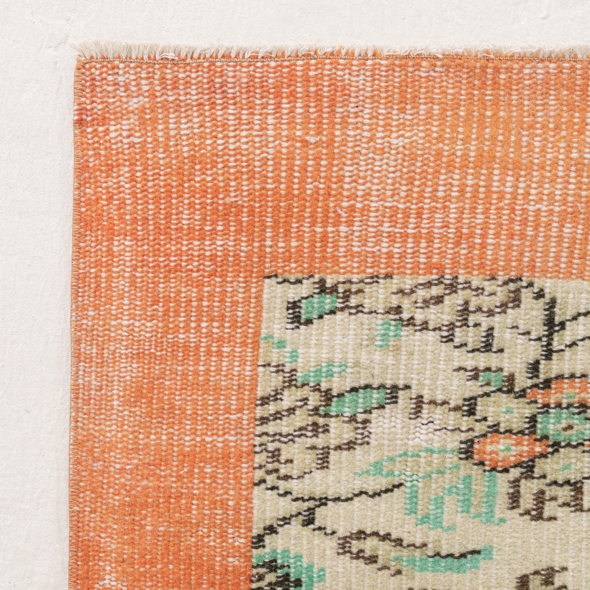 Xaerisess - Vintage Turkish Area Rug