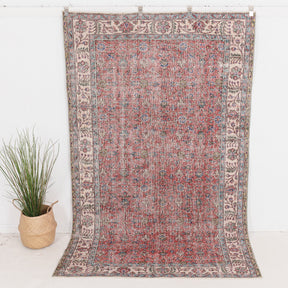 Xaerisaria - Vintage Turkish Area Rug