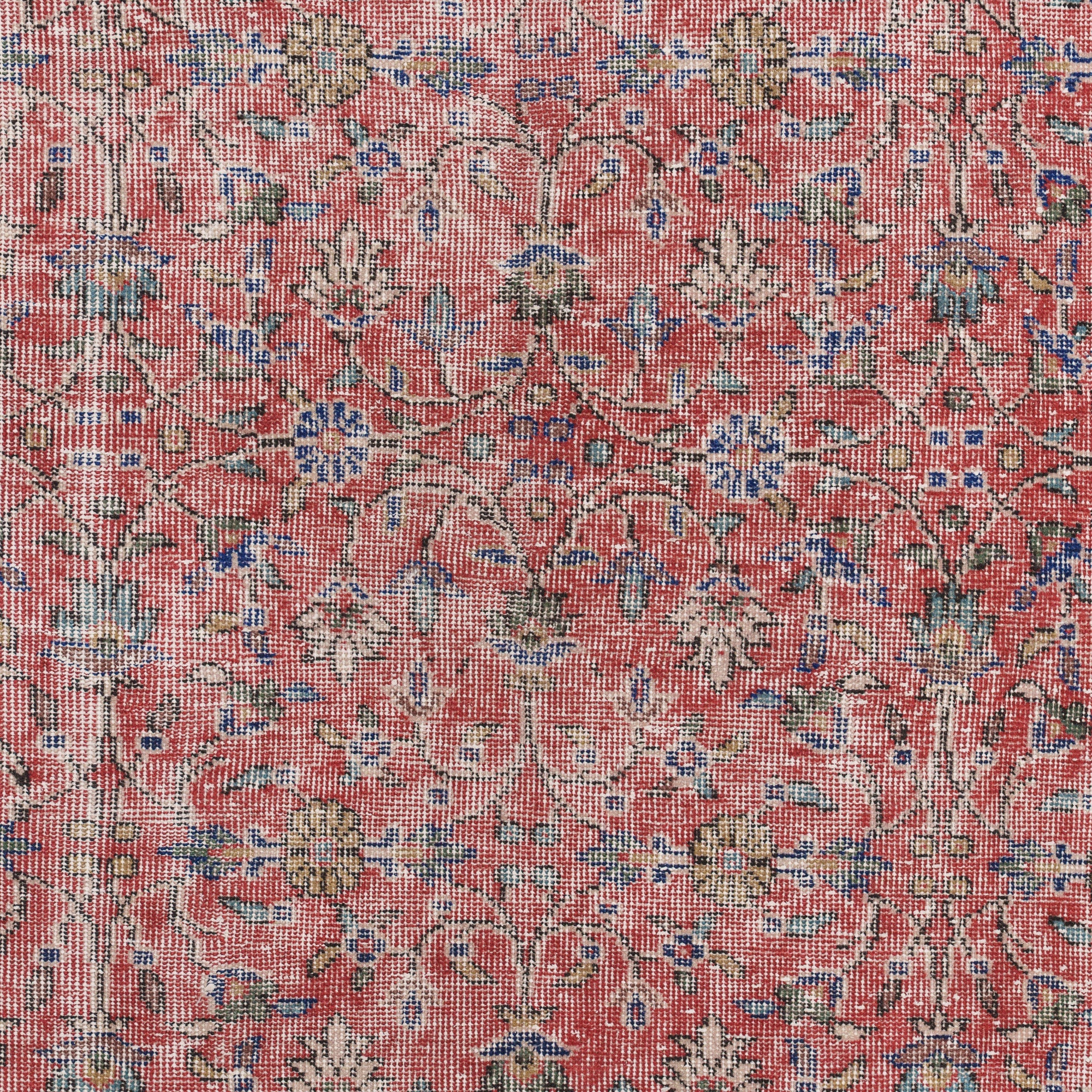 Xaerisaria - Vintage Turkish Area Rug
